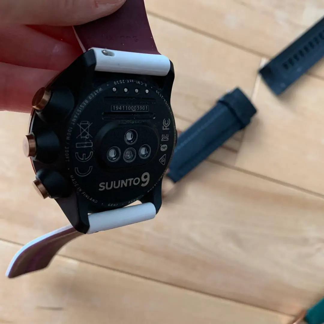SUUNTO 9 Smartwatch with 2 Replacement Bands White Brown Black Green Used Japan