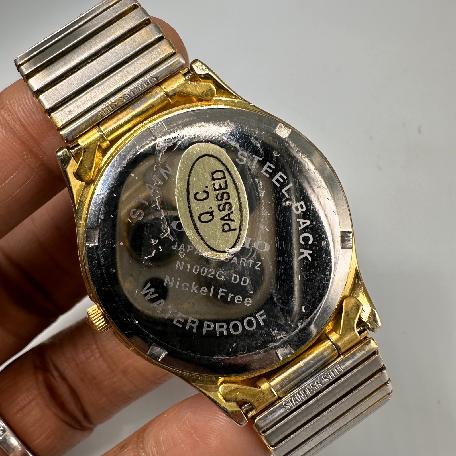 Ottimo Watch Men Gold Tone Date Window Stretch Expansion Band New Battery 7.25″