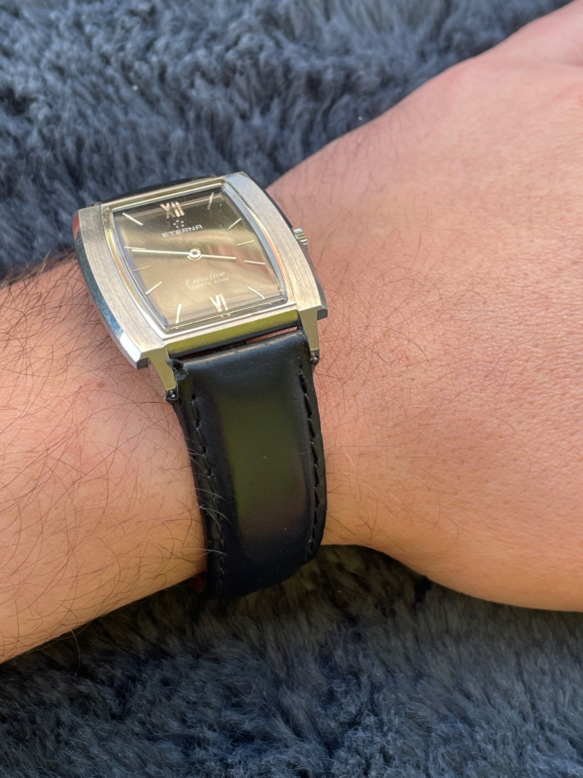 Eterna Executive Quartz 4000 Rectangular Black Dial ESA 940.111 32/40 mm