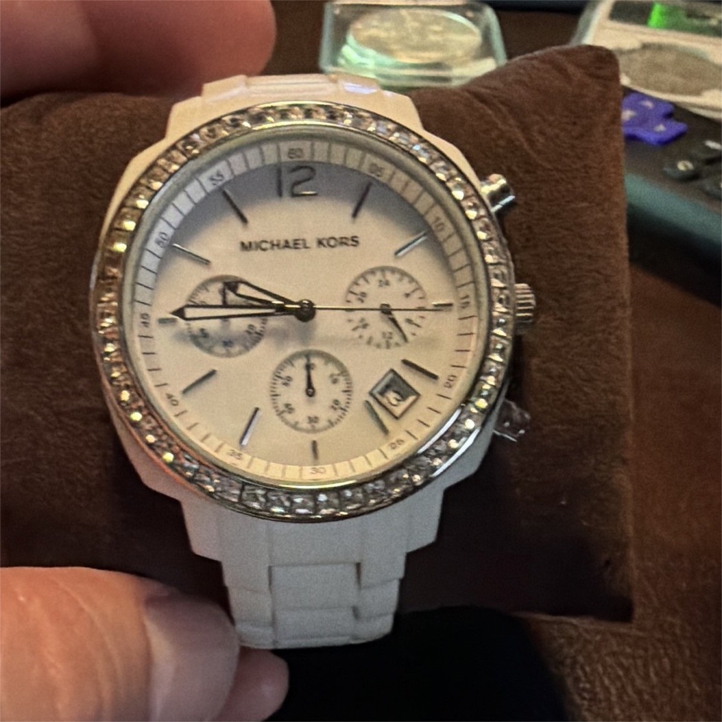 Michael Kors Women’s White Analog Chronograph Date Watch, Silver Case/Bezel Box