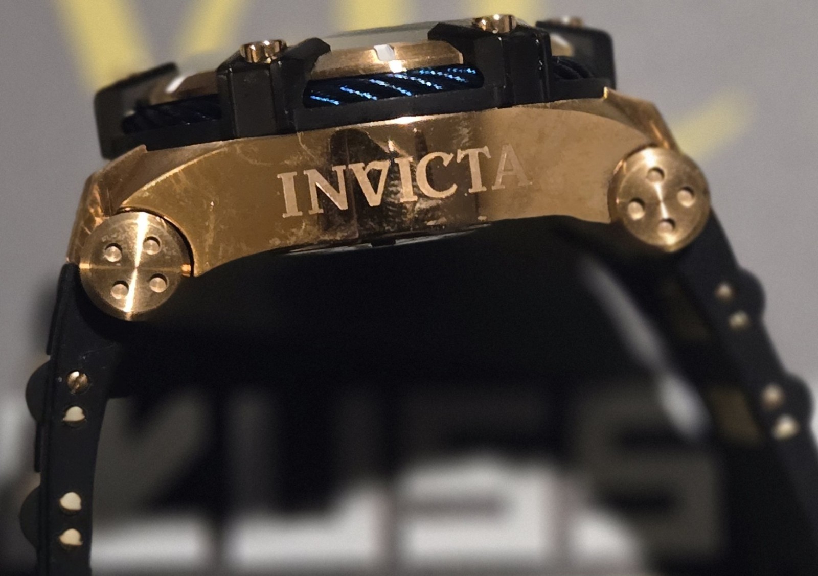 Invicta Bolt Men’s Quartz Chronograph Blue Dial Black Rubber Strap