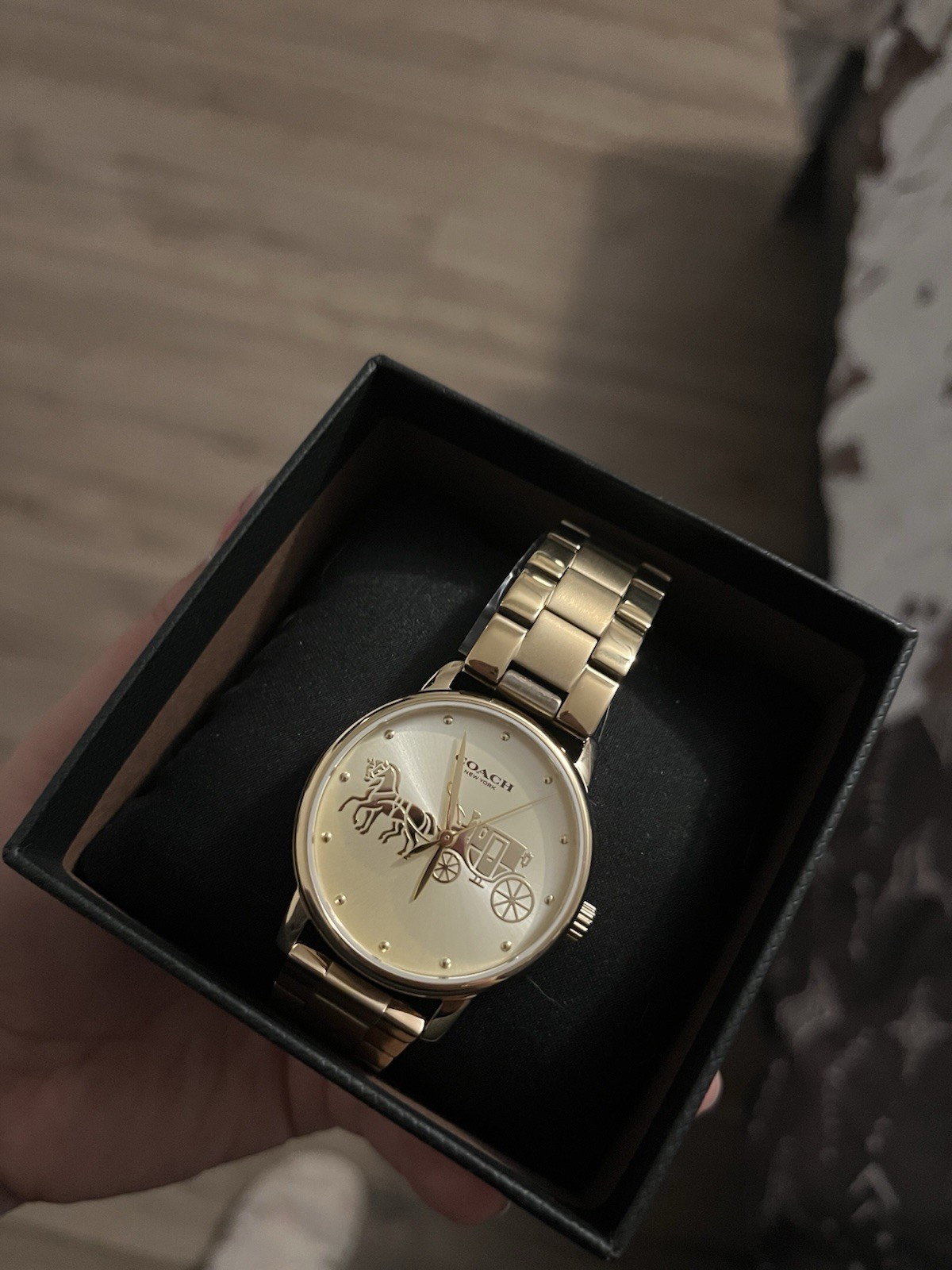 Coach Gold Metal Analog Dress Watch Bracelet Dot Indexes Horse & Carriage Logo