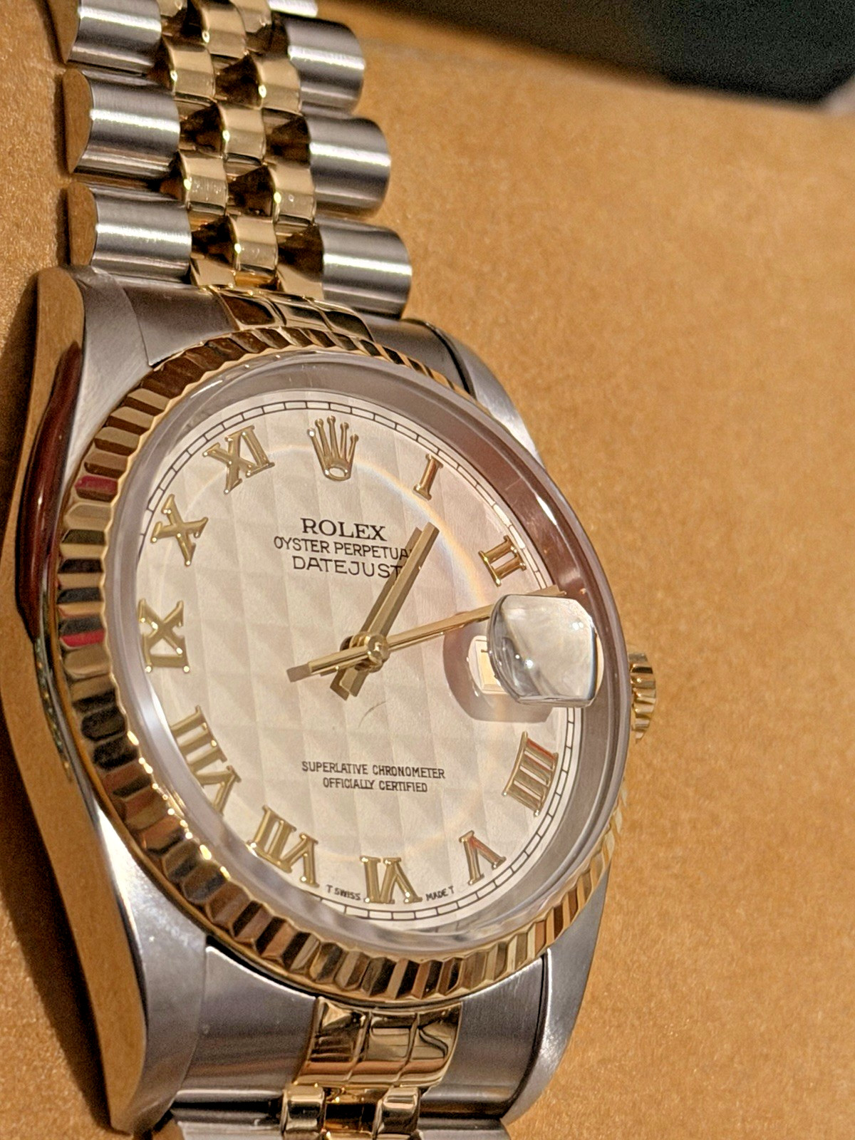 Rolex Datejust 36 16233 Ivory Pyramid Roman Dial Full Set Rolex Service 2027