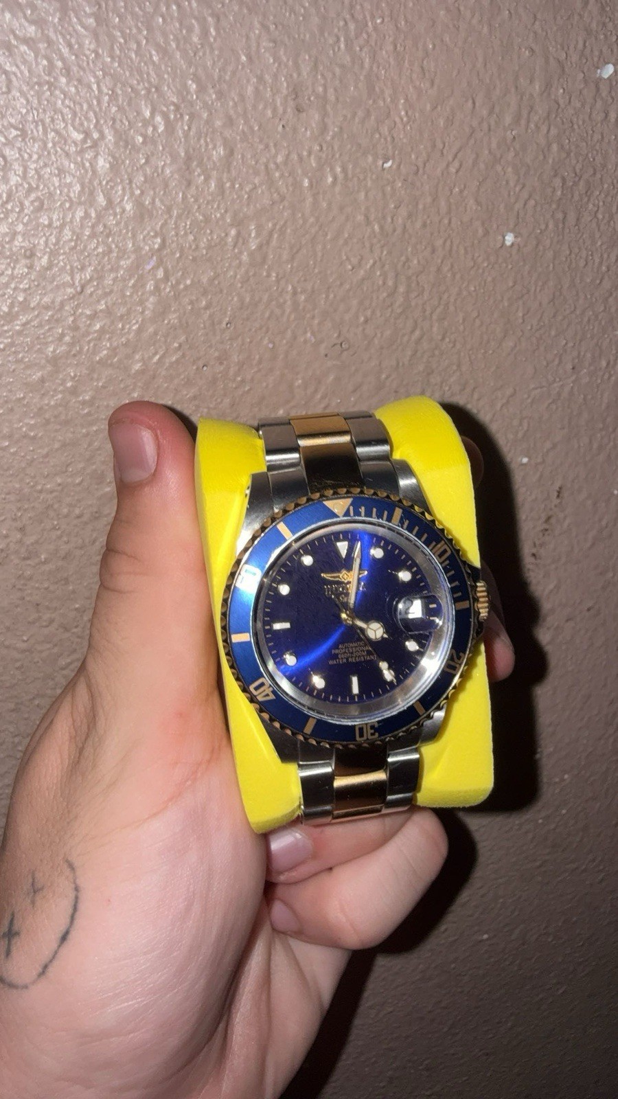 Invicta Pro Diver blue dial two tone stainless bracelet automatic 200m date