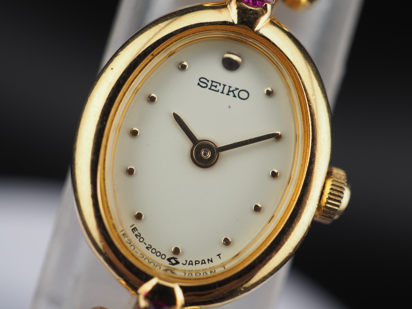 “Vintage 1988 NEAR MINT Seiko Tissé 1E20-6140 White Quartz Mens Watch JAPAN”