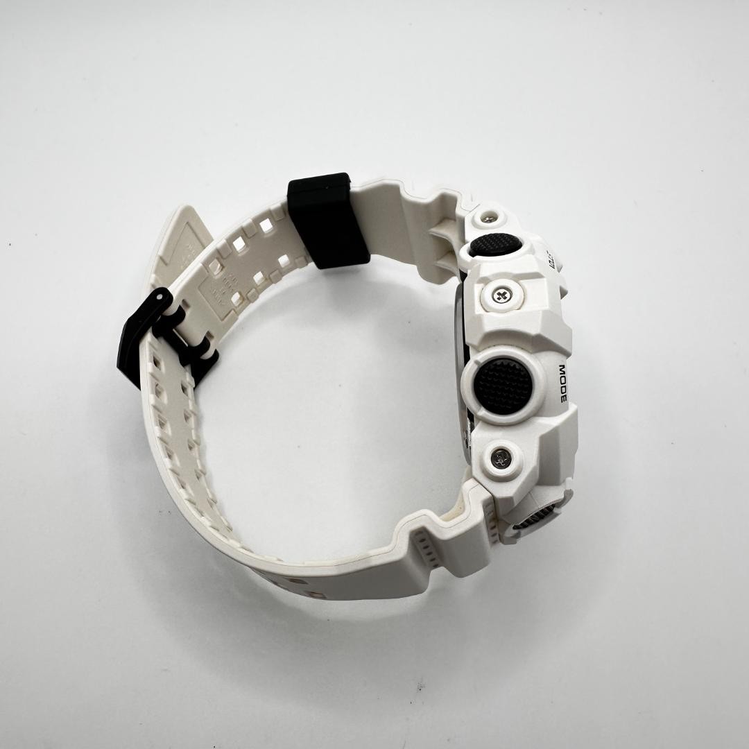 Good Condition Working CASIO G-SHOCK Quartz White Monotone Box Included