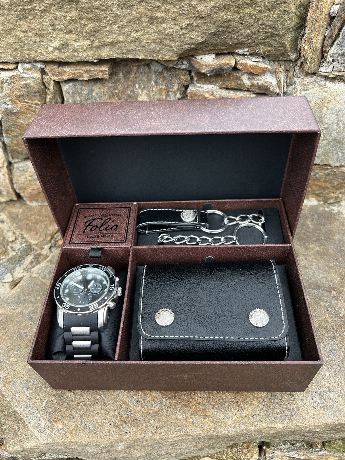 Folio Men’s Gift Set: Watch Black Rubber Silicone Band, Wallet & Pocket Chain