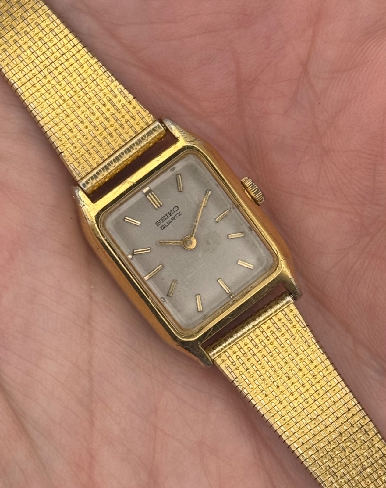 1986 Vintage Seiko Women’s Gold-Tone Dress Watch – 2B20 Quartz – RUNNING!