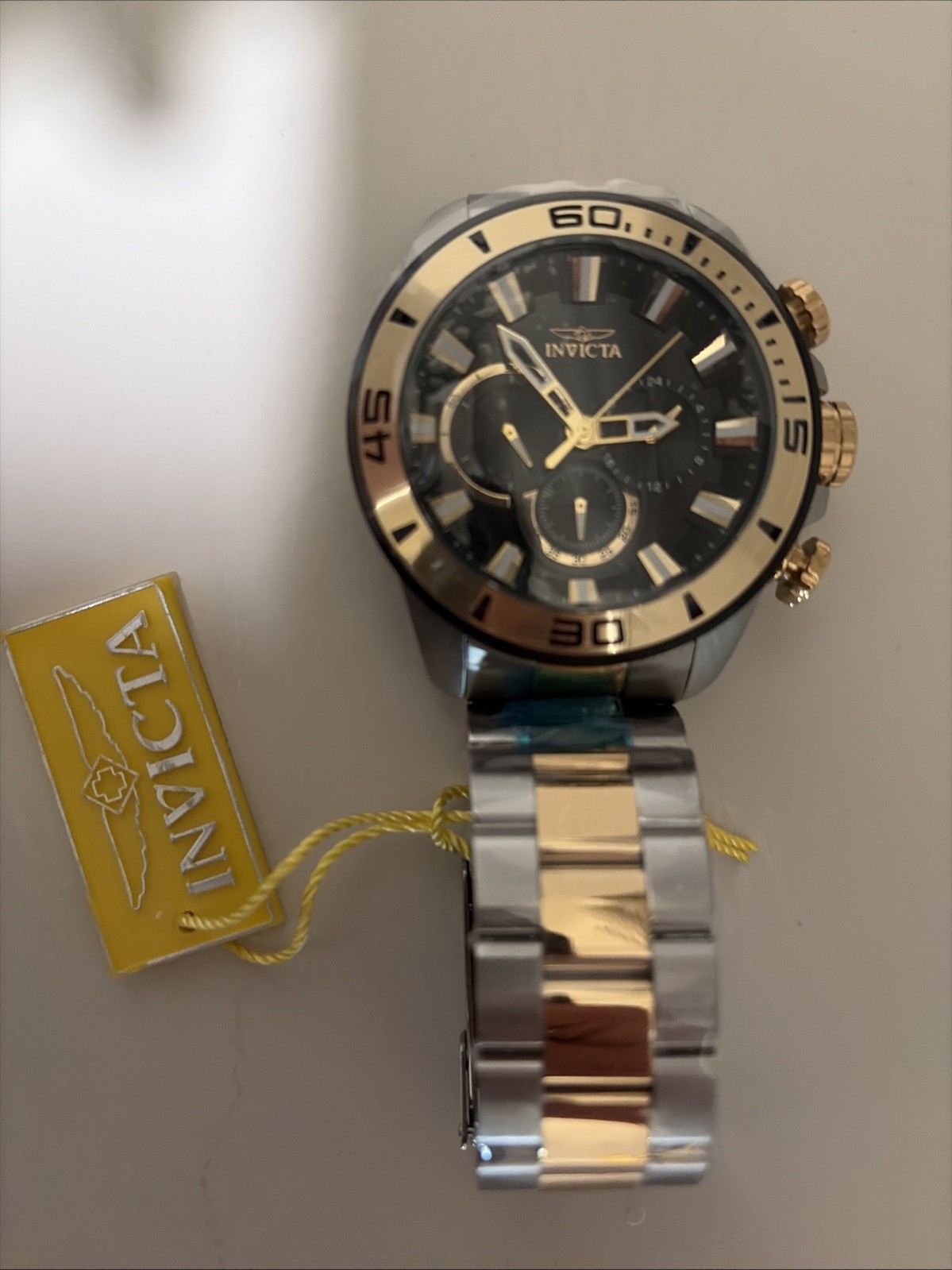 Invicta Men’s Pro Diver Gold Black Watch – 22588 New Without Box