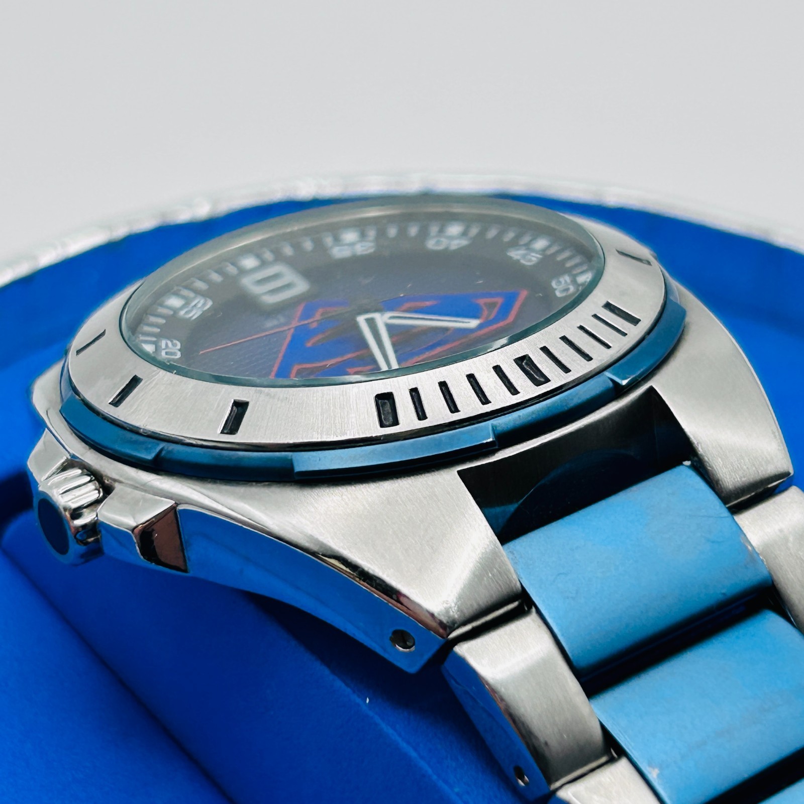 Fossil Superman Limited Edition LL-1007 2109/3000 Watch Blue/Red/Steel