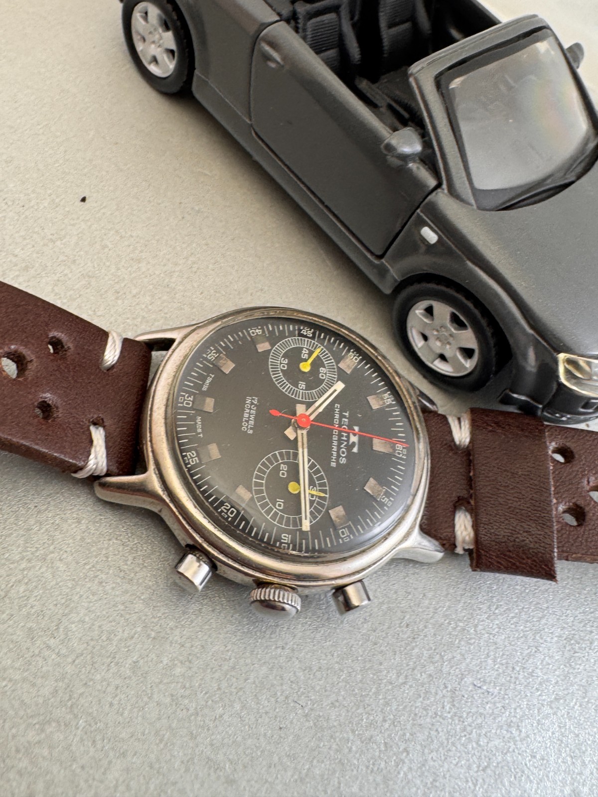 VINT TECHNOS CHRONOGRAPH BLACK GILF DIAL NEVER RESTORED CAL V 7733 wind ca 60