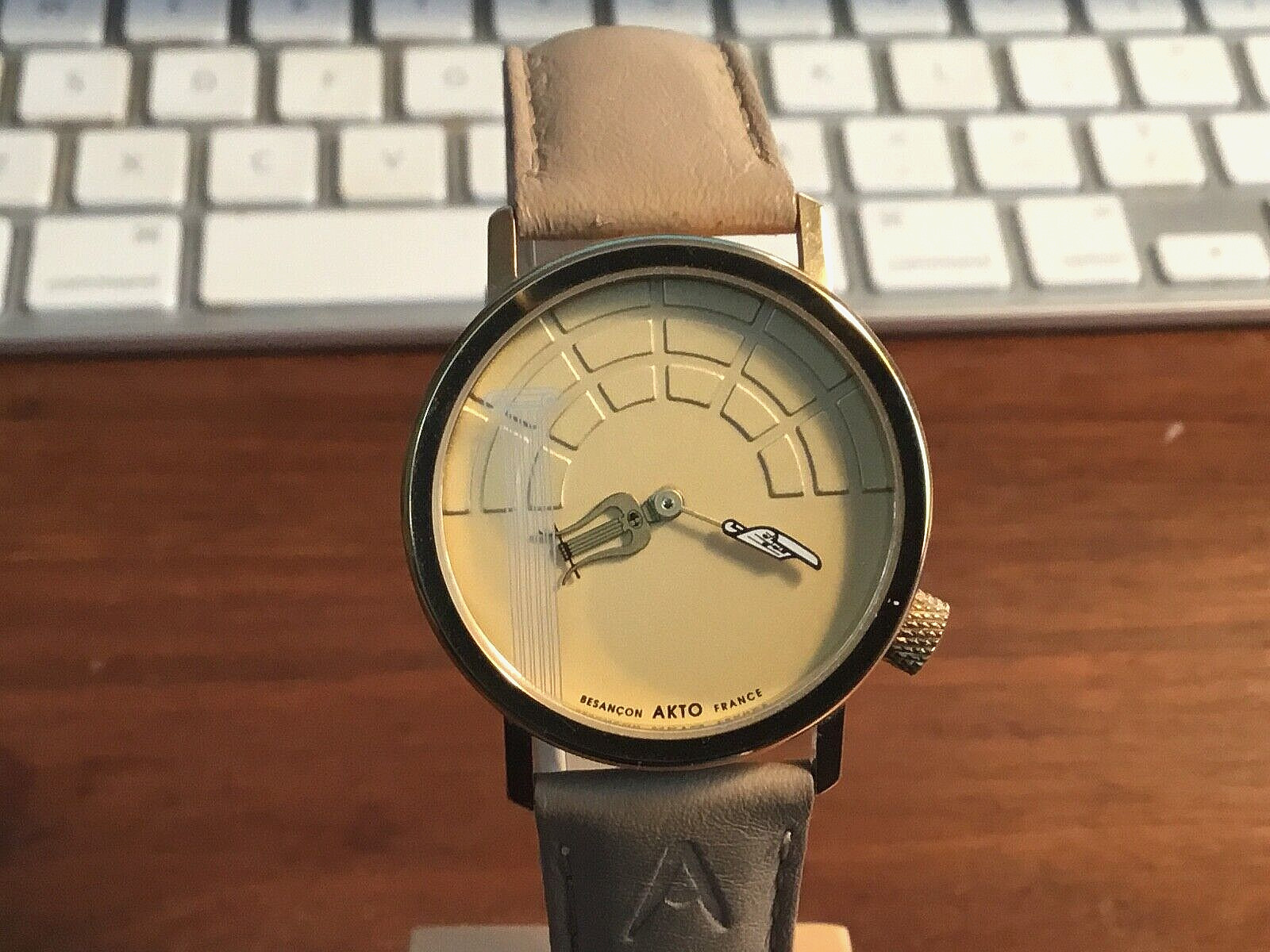 AKTEO WATCH, FOR THE OPERA LOVER IN YOUR LIFE