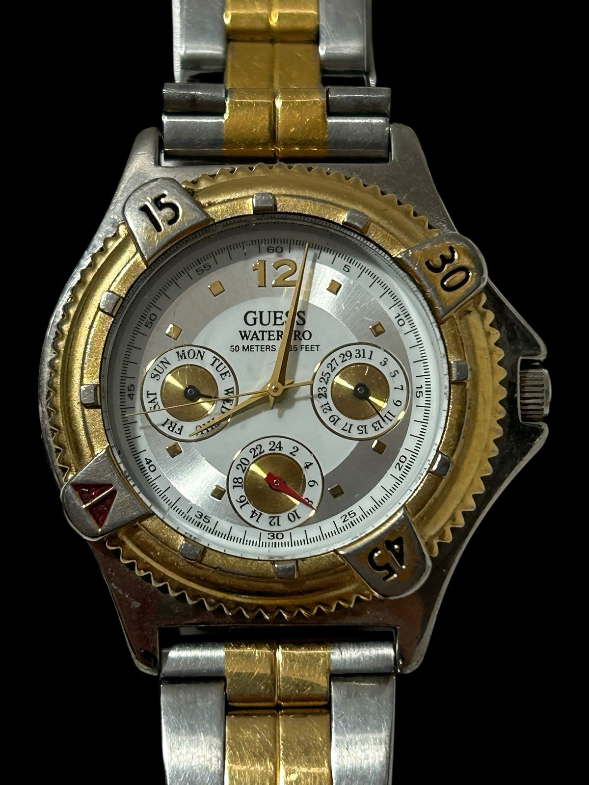Vintage 1990’s Men’s Guess Watch Water Pro 50 Meters 165 Feet Water Resistant