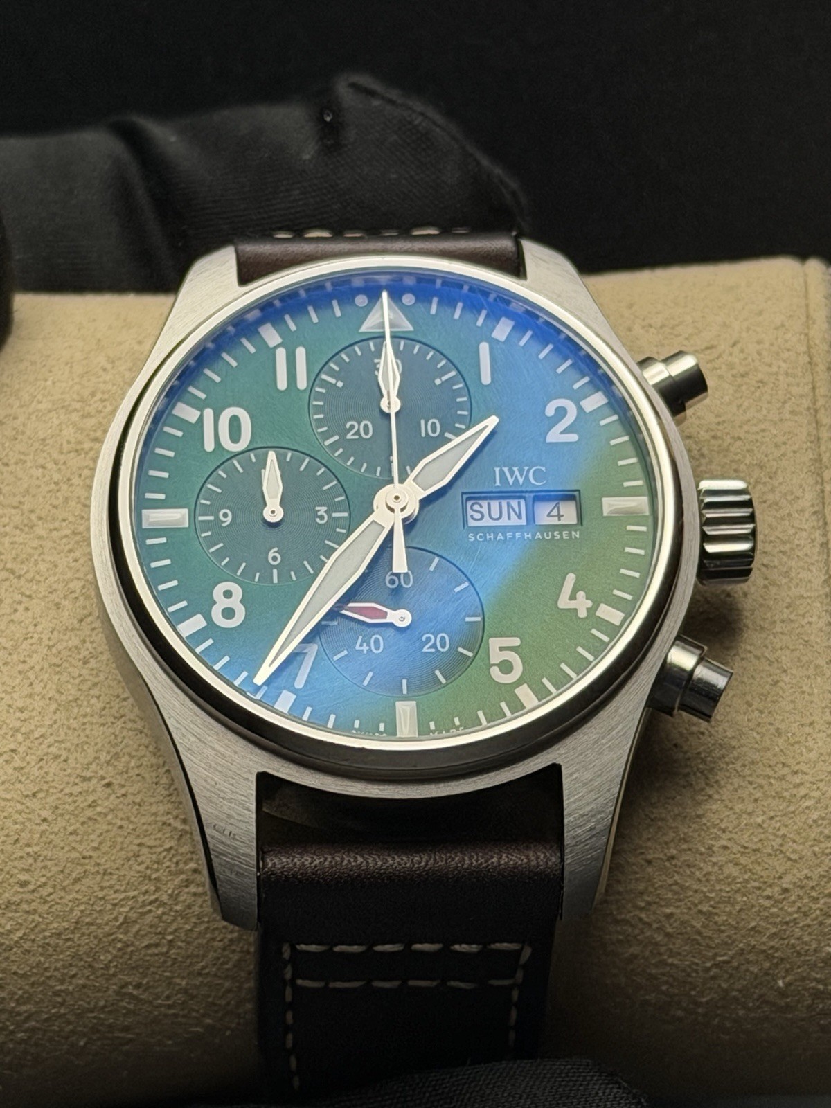 IWC Pilot Chrono Green Dial 41mm Ref. IW388103 Full Set + Extra OEM Strap
