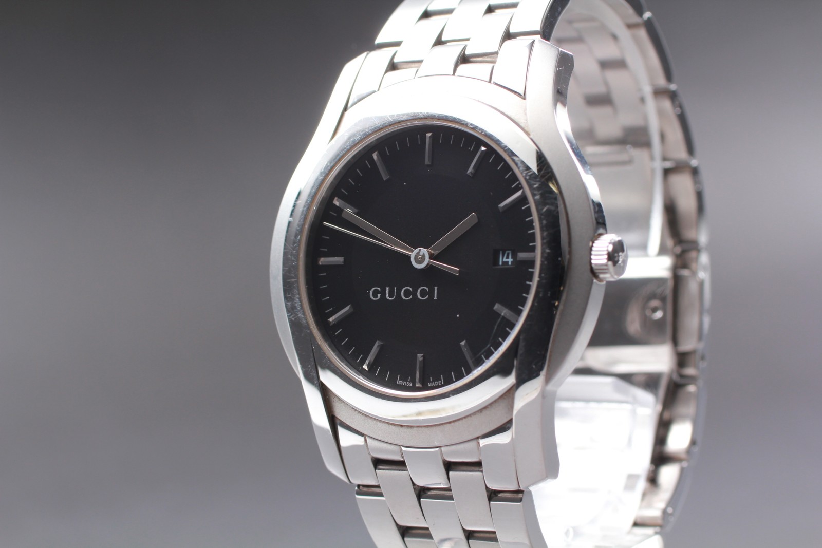 [Near MINT] Gucci 5500XL Black Dial Quartz Men’s Silver Band Watch From JAPAN
