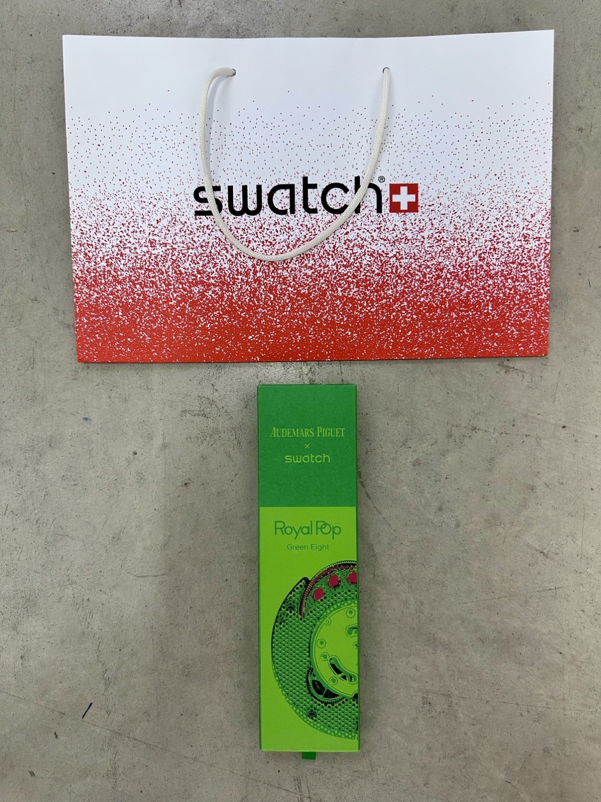 Swatch x AP Royal Pop ‘Green Eight’ Watch Brand New With Original Receipt ⌚️💚