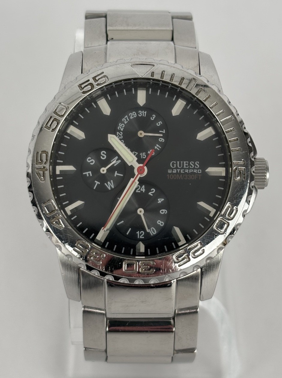 Guess Waterpro 42mm Silver Tone Quartz Day/Date Watch w/Bracelet & New Battery