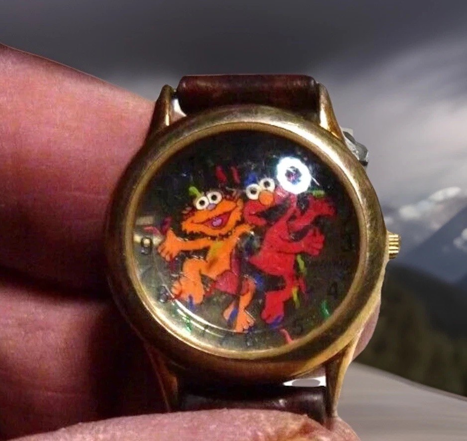 Sesame Street Watch Elmo & Zoey Floating Spinning Confetti Vintage