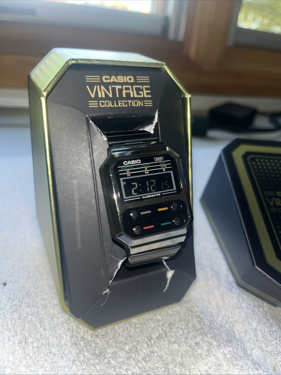 Casio A100WEGG-1A2 Digital Watch Black Gold Stainless Steel Retro Vintage Men’s