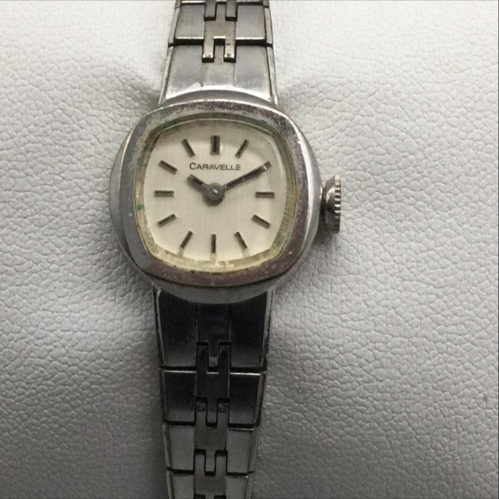 Vintage Caravelle Womens Watch 16mm Cream Dial Silver Tone Bracelet Manual 6.5″