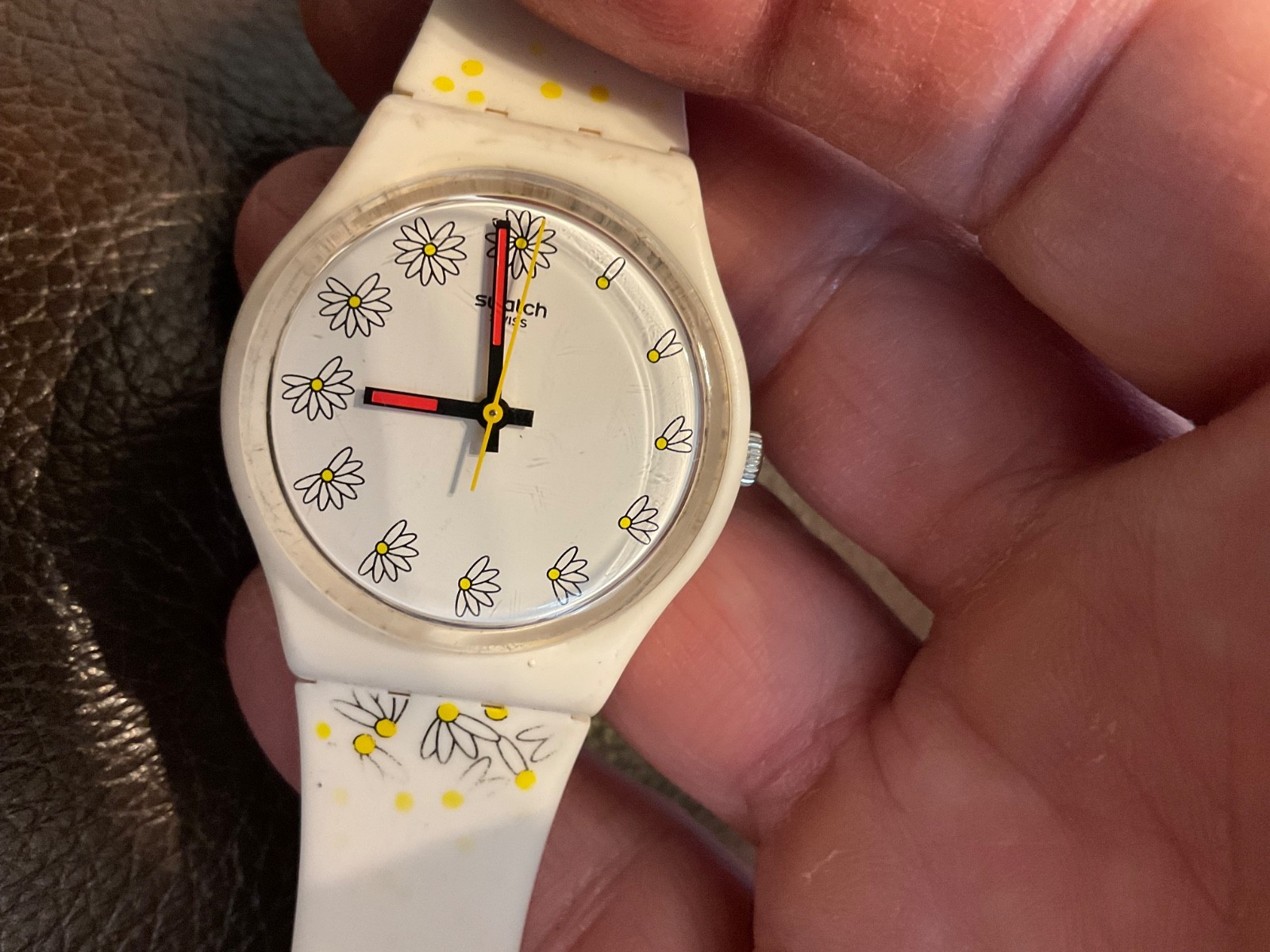Swatch womens watch 2016 Pick Me GW174 new batt has wear runs perfect wear it!