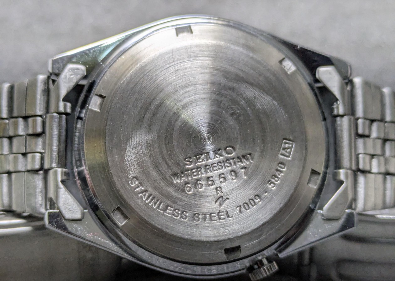 Vintage Seiko 5 automatic Day Date Movement No.7009A Japan made men’s watch.