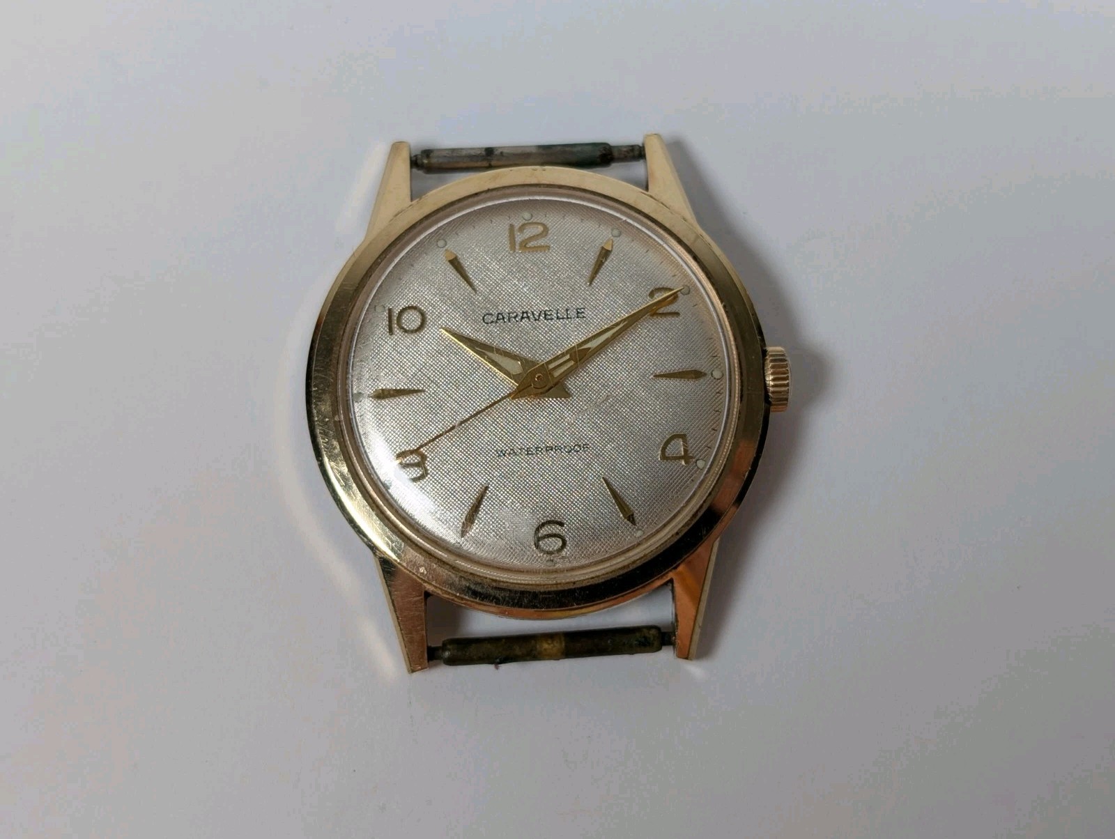 Vtg Caravelle Mens Watch 33mm Linen Dial Gold Tone Manual Wind RUNNING