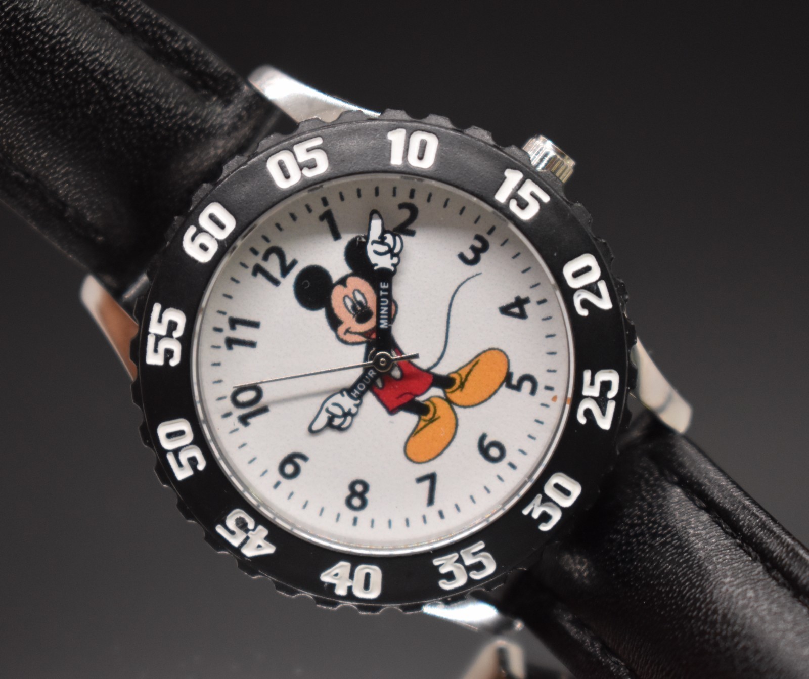 Vtg DISNEY MICKEY MOUSE Watch Sport Divers Style Silver Tone NEW BATTERY & BAND