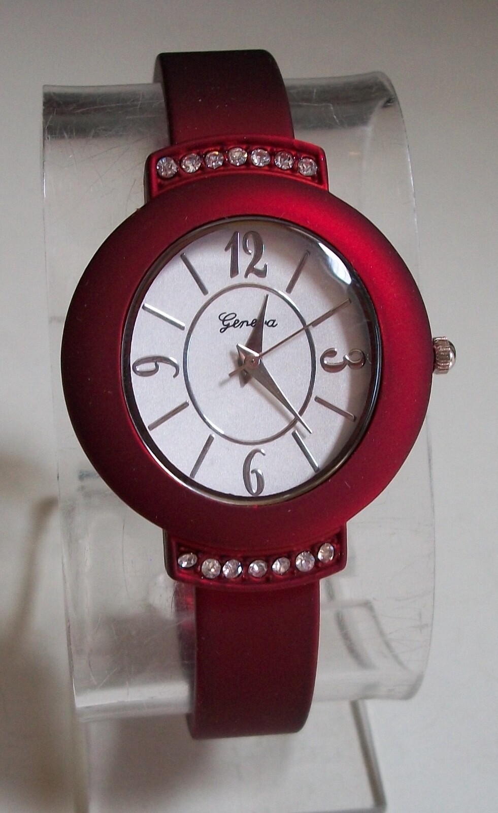 WOMEN’S STONE WHITE, RED, PINK, BLUSH, BLACK FROSTY CASUAL BANGLE FASHION WATCH