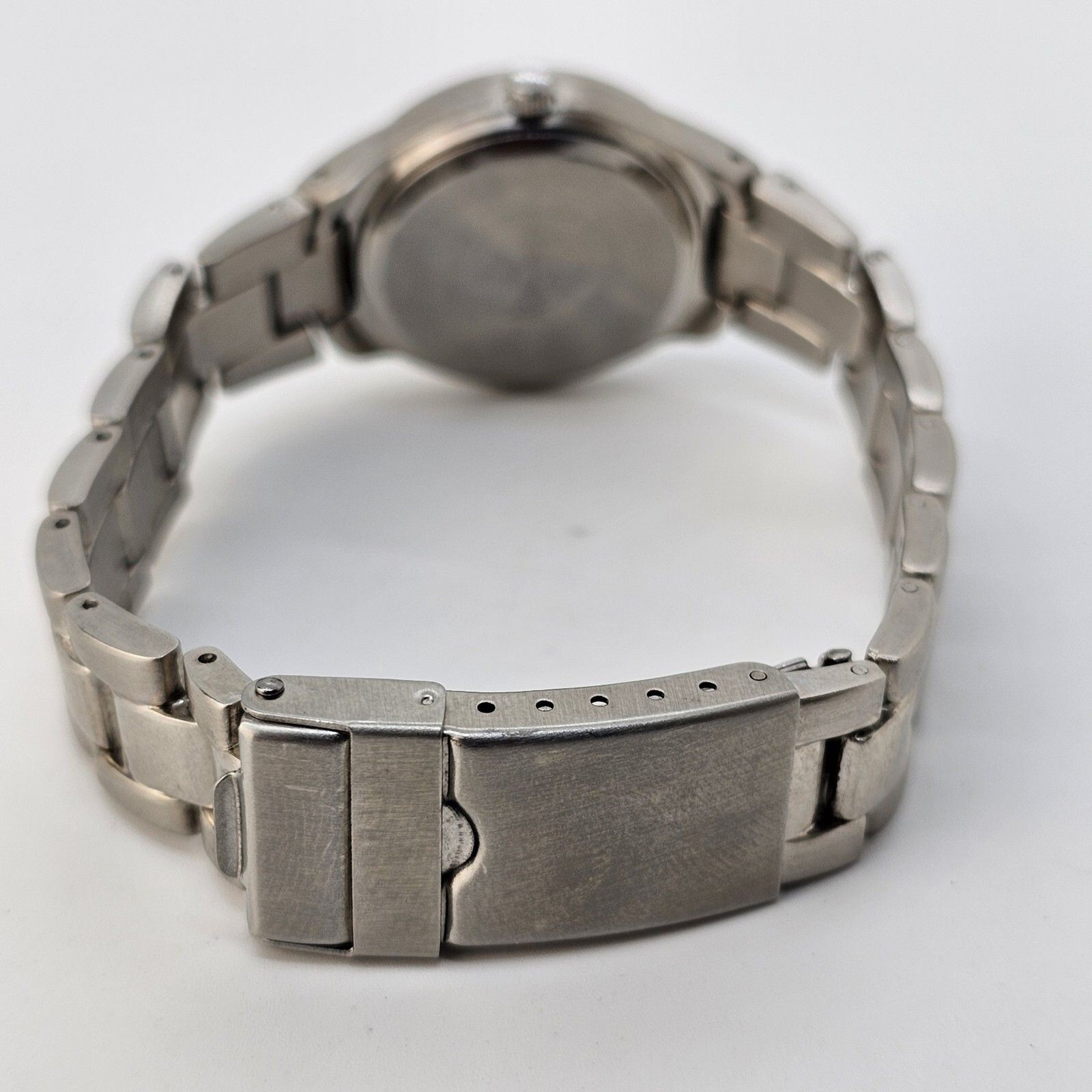 Pedre Women’s Watch 30MM White Dial Gray Case Bracelet Band Date 7″ New Battery