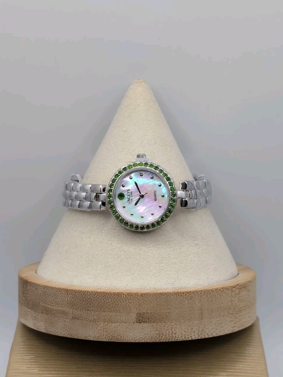 JTV “FACETS OF TIME” CHROME DIOPSIDE MOTHER OF PEARL STERLING SILVER TIME PIECE