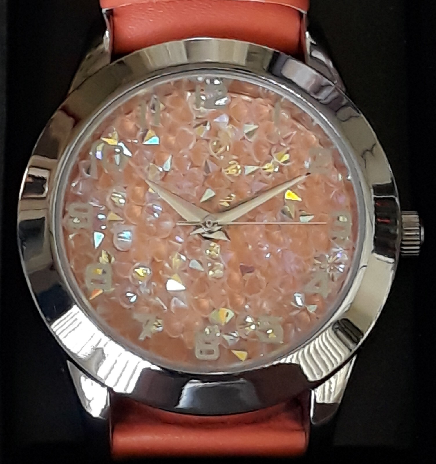 AVON WATCH ME SHINE WATCH “MELON” (Quartz movement / Strap Band) ~ NEW!!!