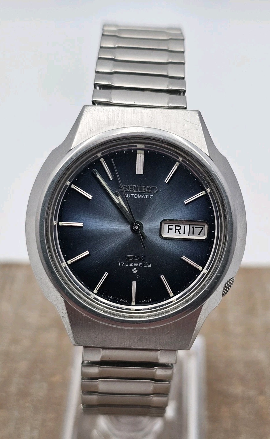 Vintage Seiko DX 6106-2069T 17 Jewel Automatic Blue Sunburst Dial Watch Works