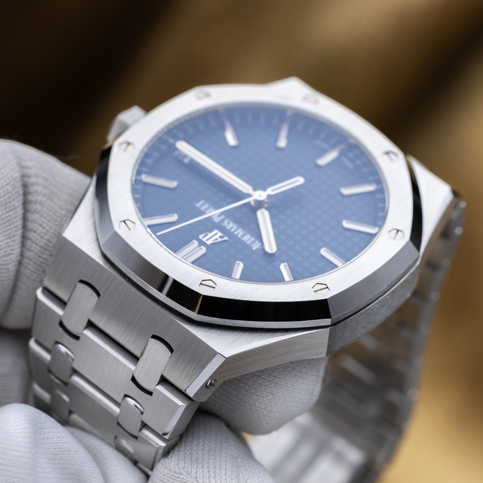 Audemars Piguet Royal Oak Automatic 41mm Blue Dial – AP 15500st Complete Set