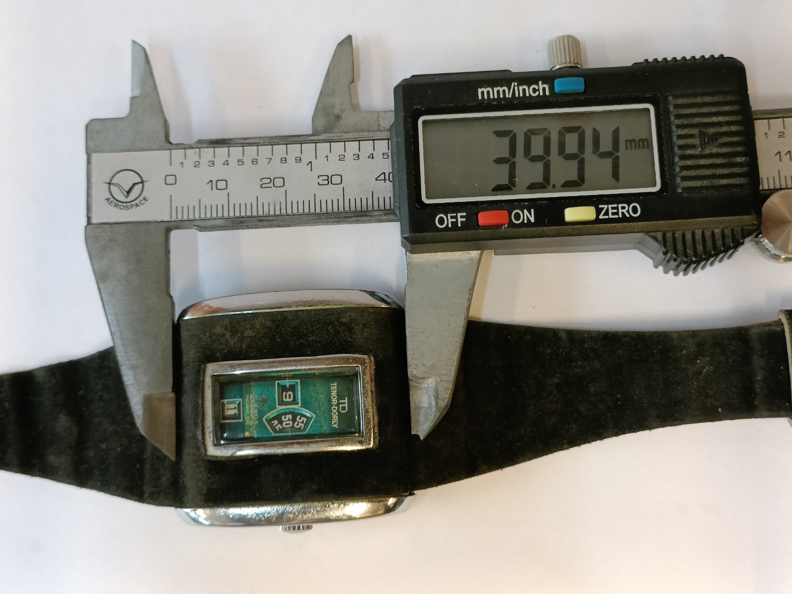 TENOR-DORLY DIGITAL JUMP HOURS AUTOMATIC PATINA GREEN DIAL SWISS MEN’S WORKING
