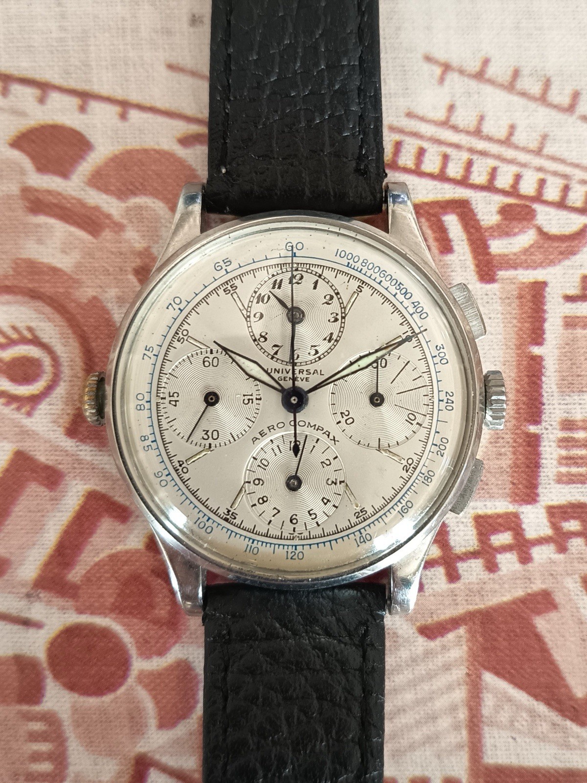 Universal aero-compax, year 1949 ca, vintage