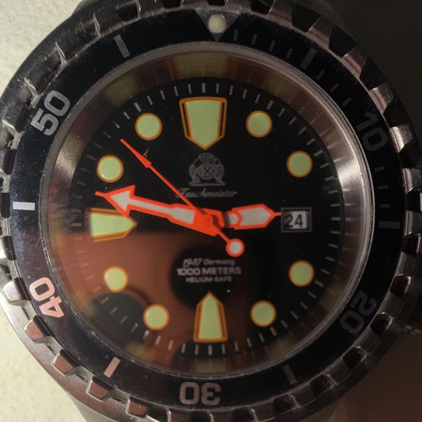 Tauchmeister Quartz Diver 1000m 44mm Black Dial Date SS Black Rubber