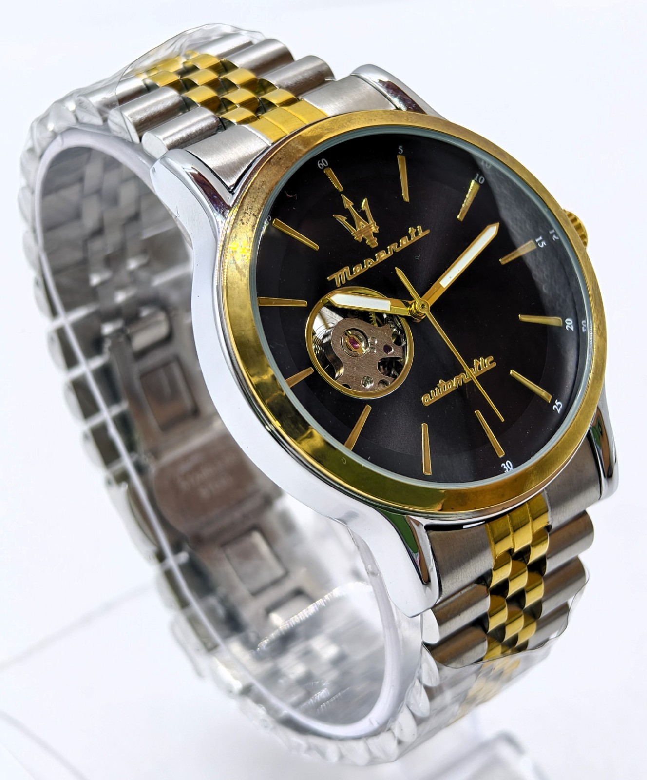 Amazing Maserati Automatic Black Dial Dual Tone Band Analog Men’s Wrist Watch