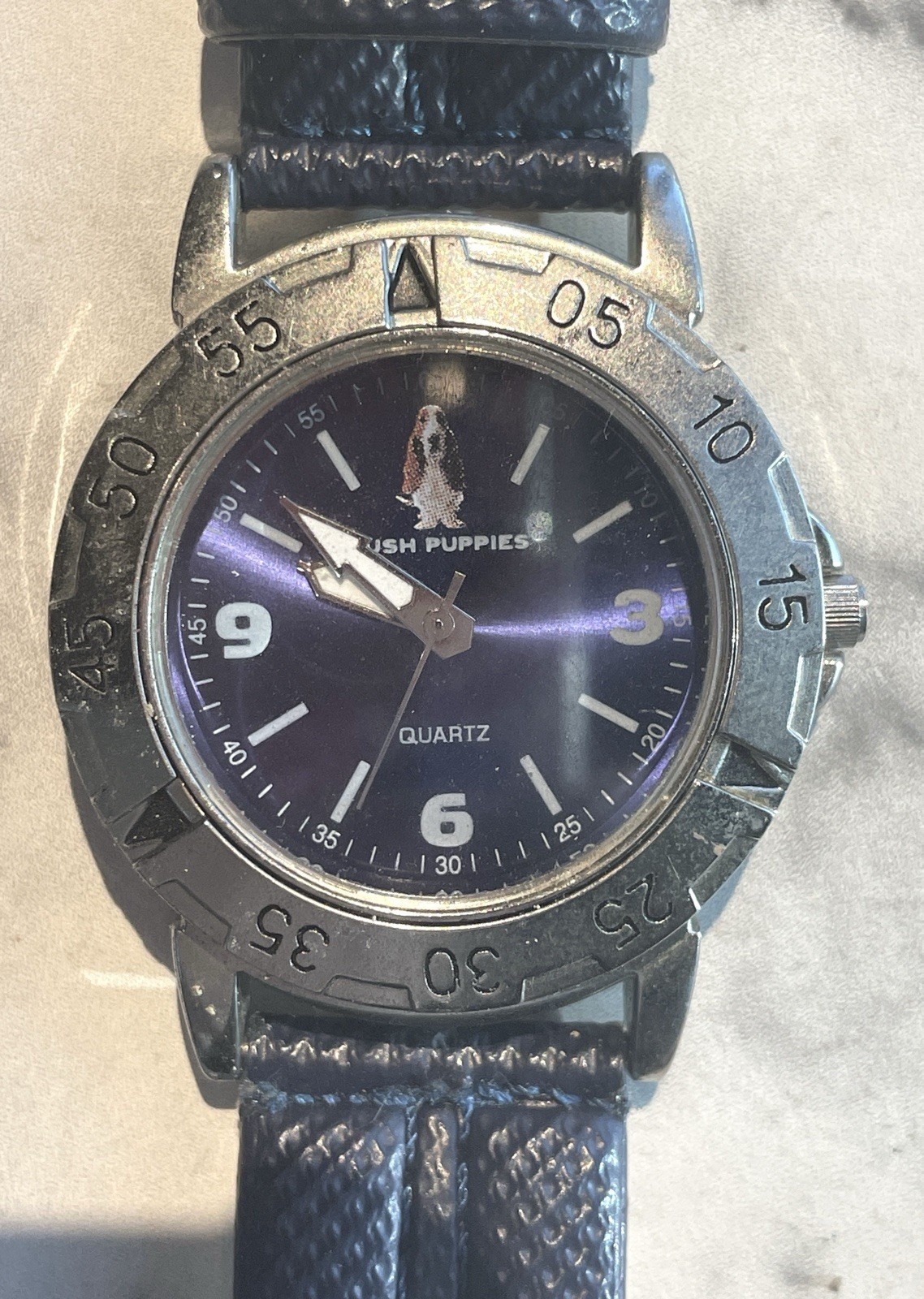 HUSH PUPPIES Quartz watch New battery men women watch from Japan