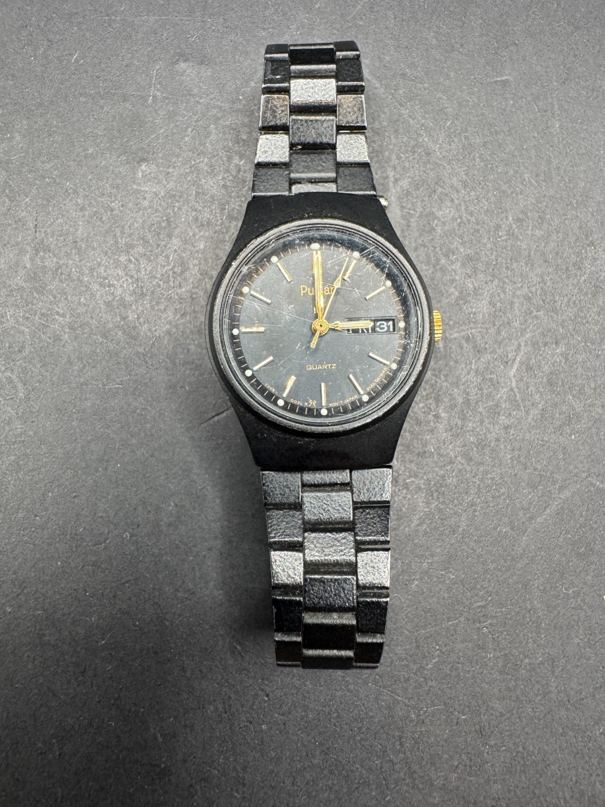 Vtg Pulsar Day Date Watch Black Dial Black Metal Band V248-0030 22.6mm