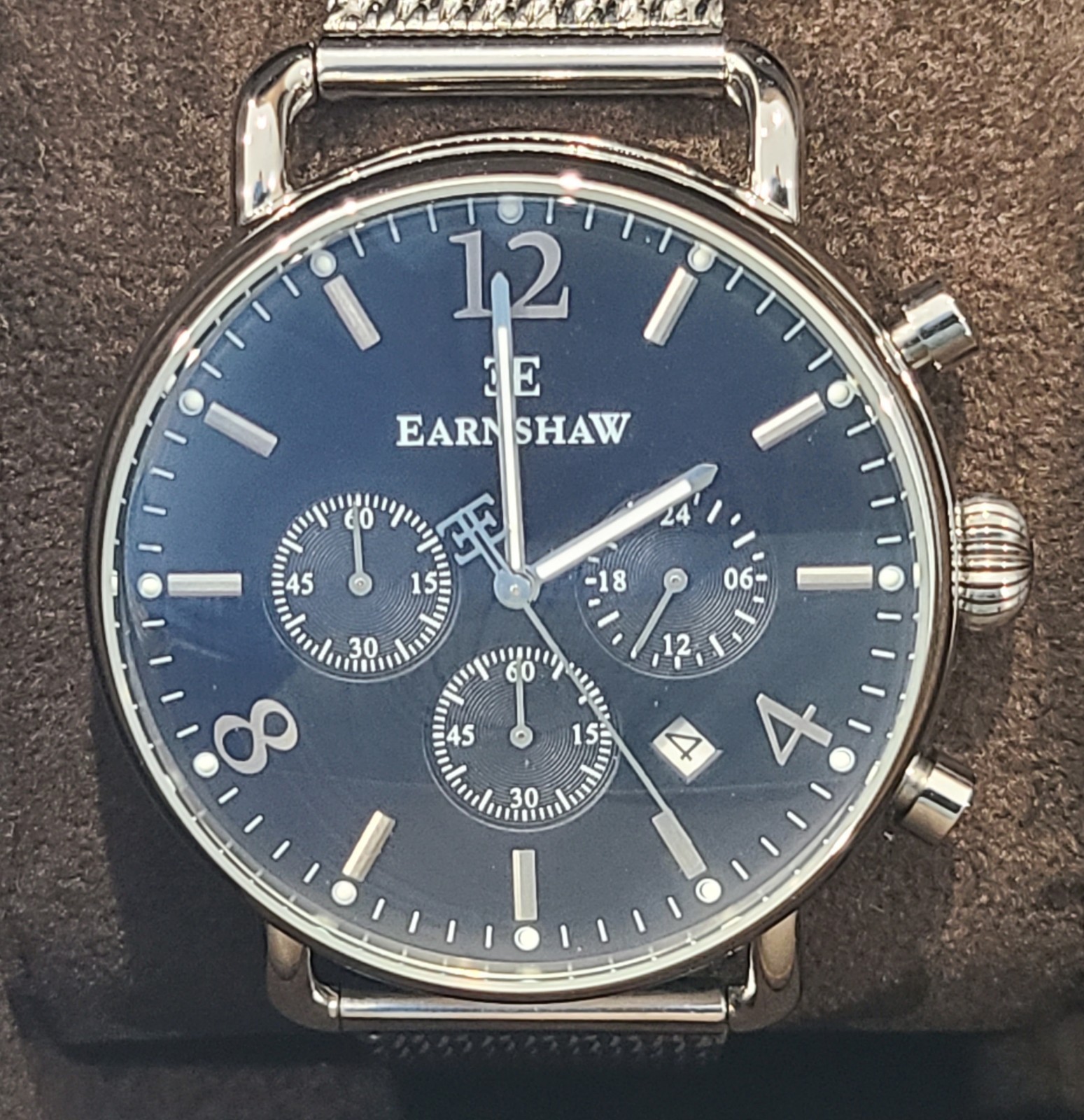 Thomas Earnshaw Investigator Chrono with Leather Card Holder 43mm Jap Quartz