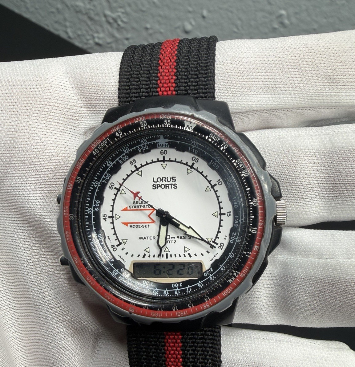 Lorus Sports Men’s Analog-Digital Quartz Wristwatch 100m Black/Red Nylon