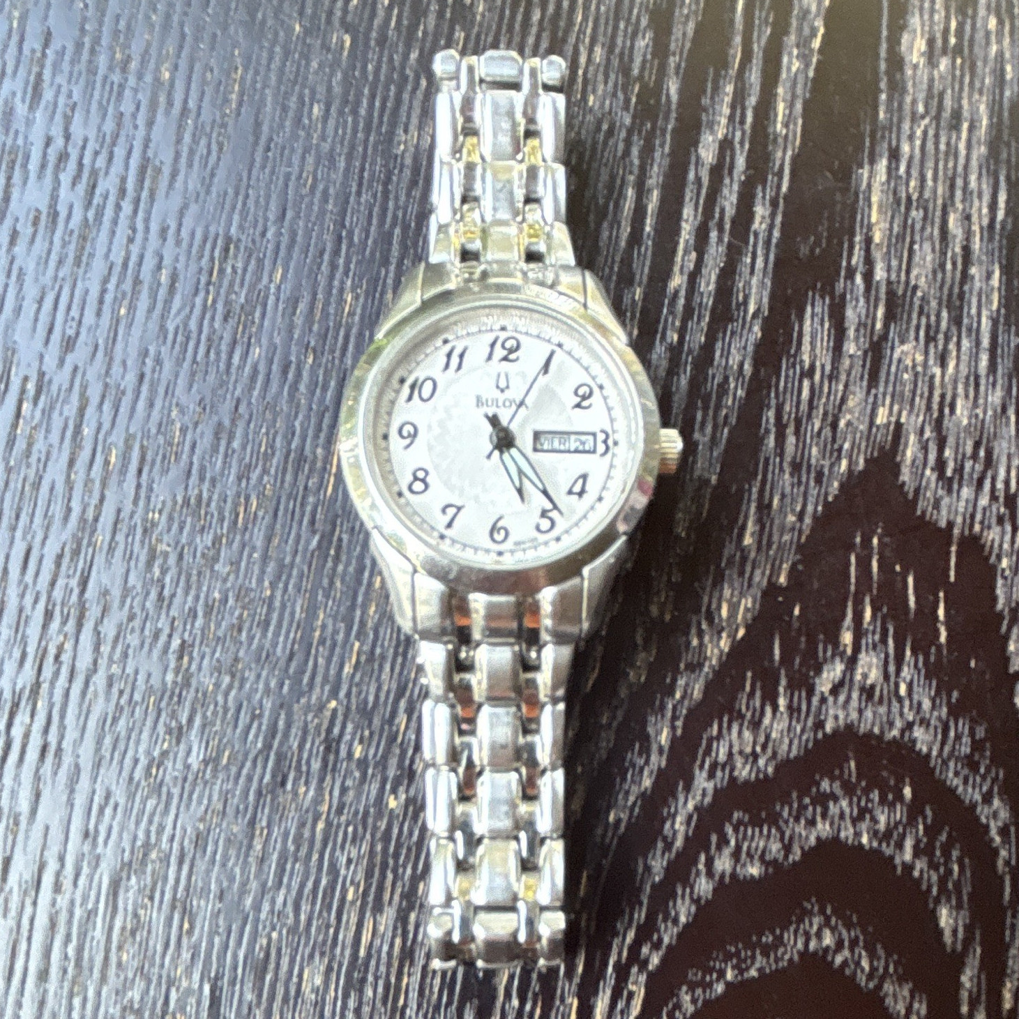 Bulova Women’s Quartz Wristwatch Silver-Tone Metal Bracelet White Dial Day/Date