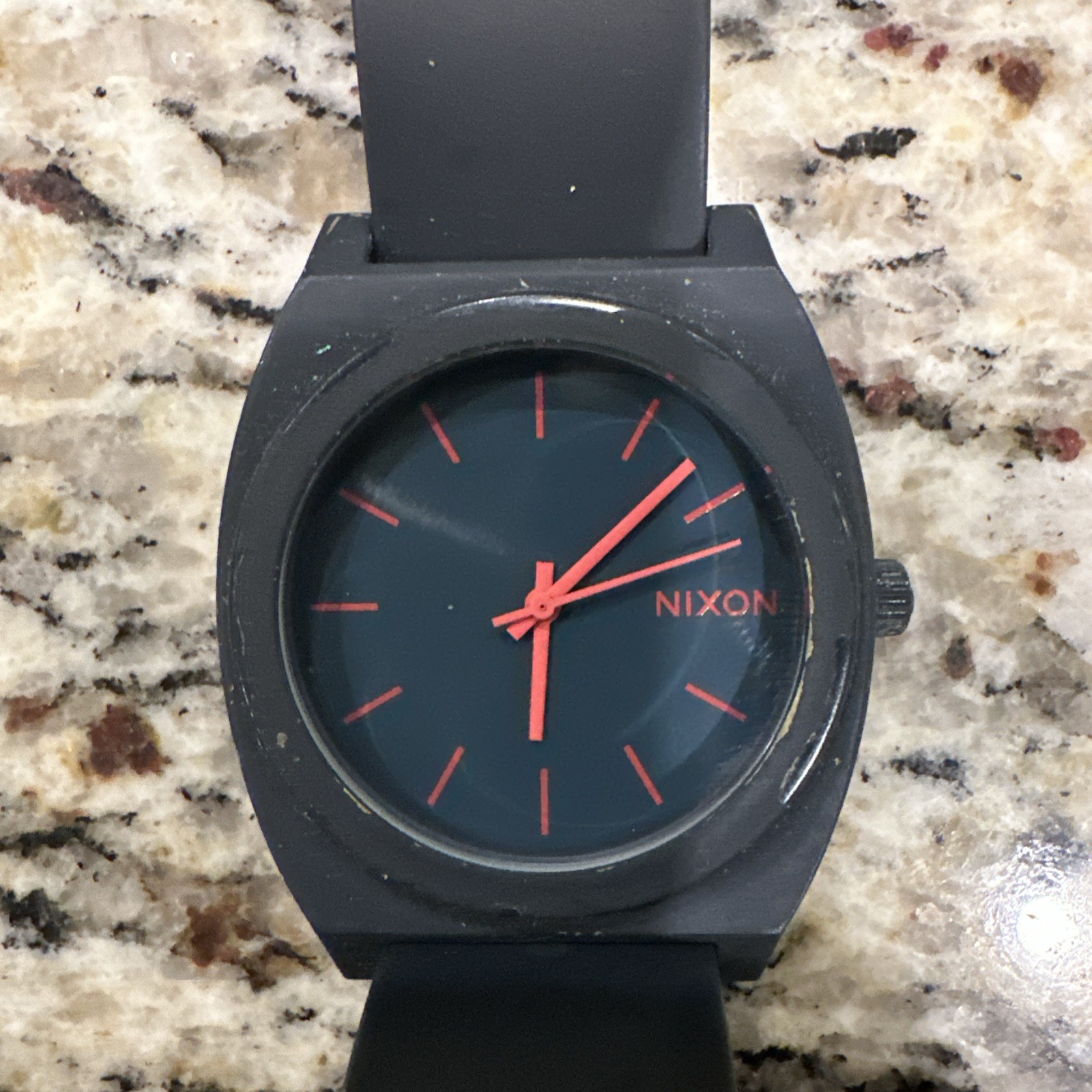 Nixon Minimal Time Teller adjustable watch. Working.