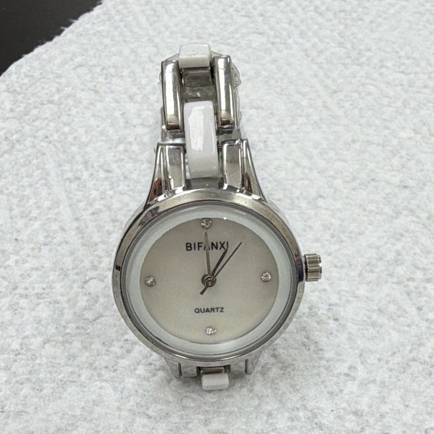 BIFANX Women’s Quartz Wristwatch White Dial Silver Metal Bracelet Gem Indices