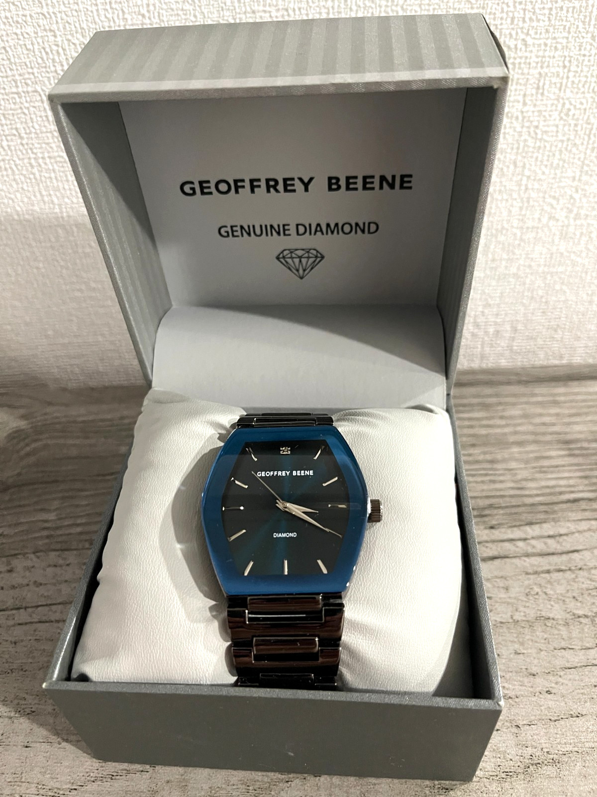 ORIGINAL GEOFFREY BEENE GENUINE DIAMOND 40 mm NEW $79 QUARTZ DRESS WRIST WATCH