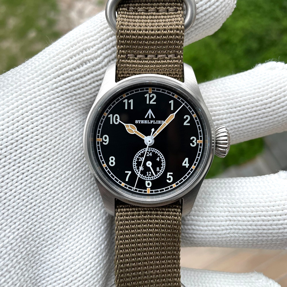 39MM STEELFLIER Pilot Quartz Men’s Watch Sapphire 200M Waterproof Nylon GIFT NEW