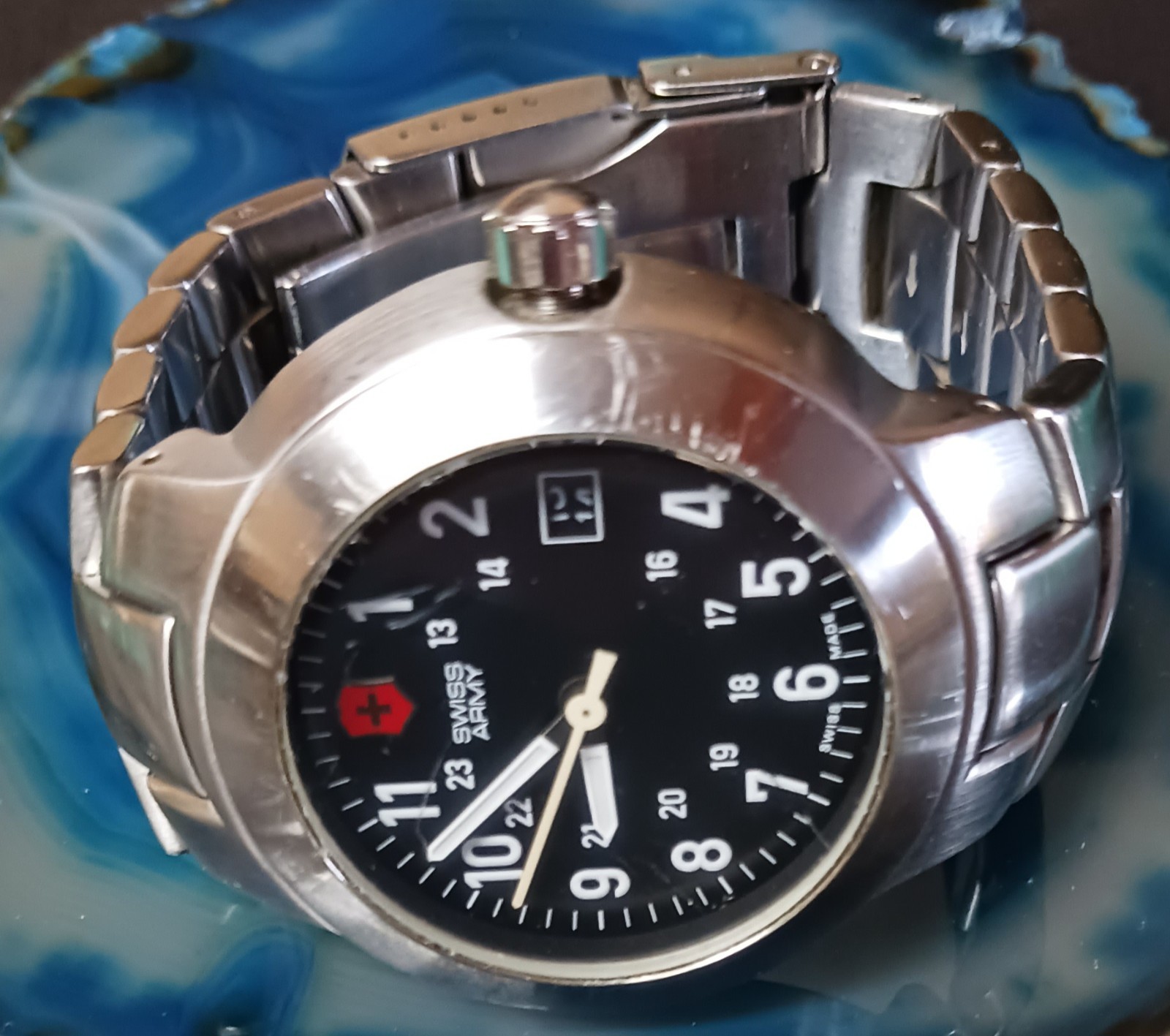 Victorinox Swiss Army Maverick Quartz SS Silver Dial Black Bezel 100m Date