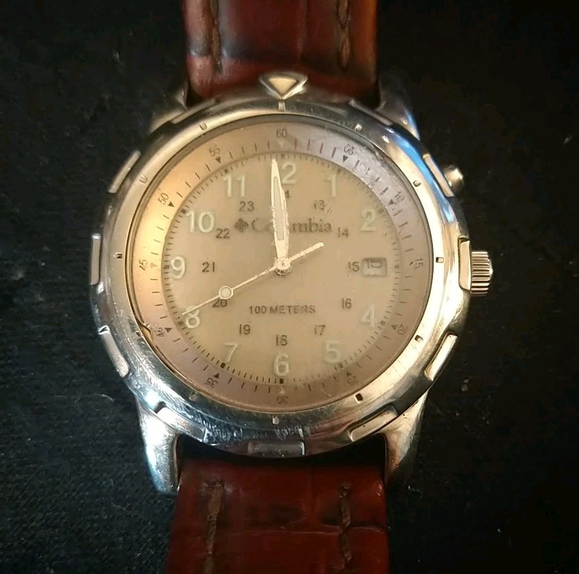 Vintage Columbia Sportswear CL-7092 Water Resistant 100M/330ft Mens Watch