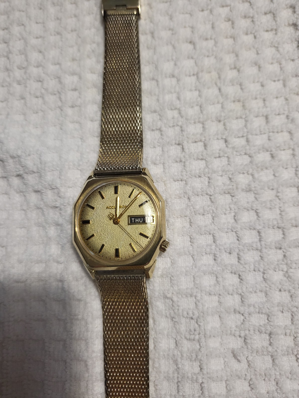vintage bulova Accutron tuning fork with octagonal case